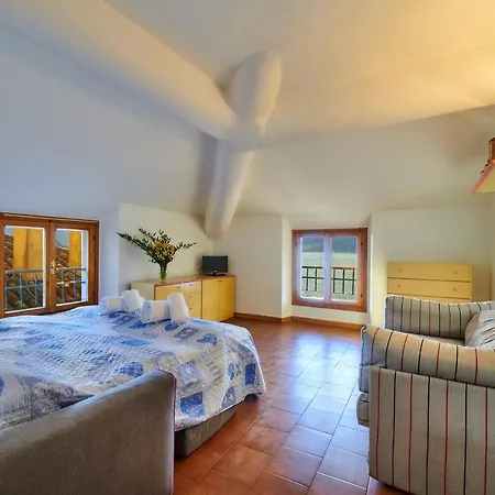 Romantic House *